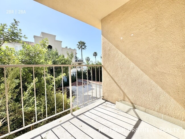 Building Photo - 1000 N Doheny Dr West Hollywood, CA 90069