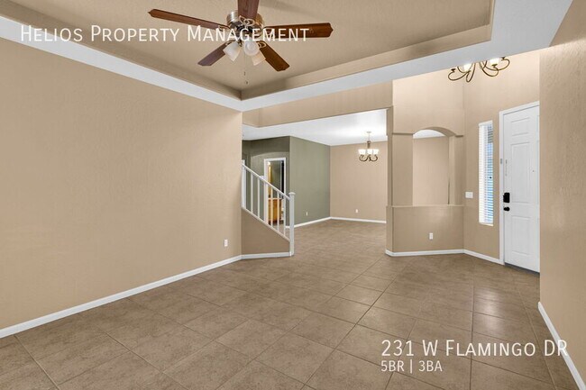 Building Photo - 231 W Flamingo Dr