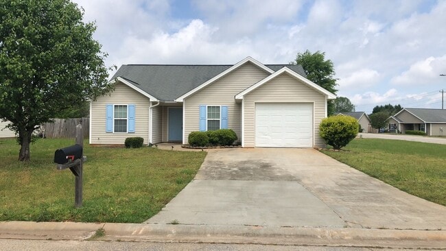 Primary Photo - 100 Coronation Dr