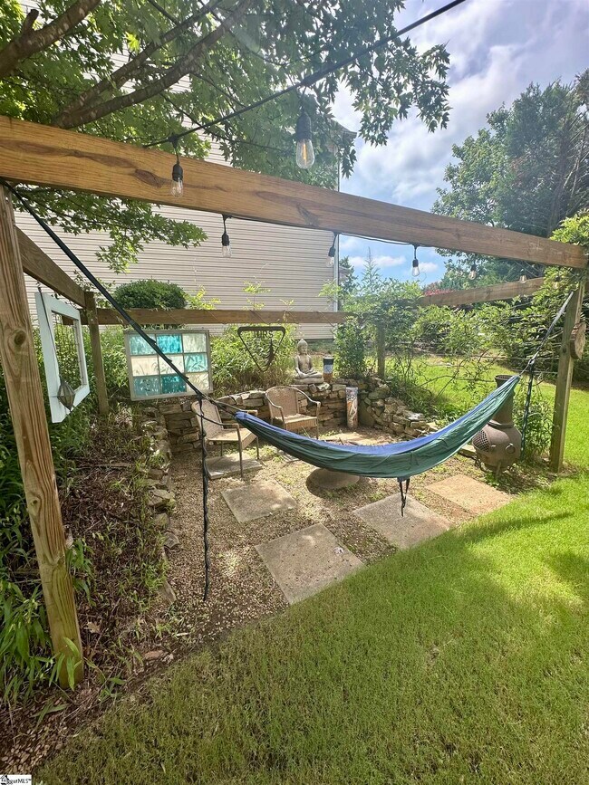 Building Photo - 200 Barbours Lane