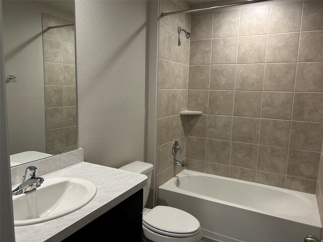 Building Photo - 40434 Gdn Hts Ln