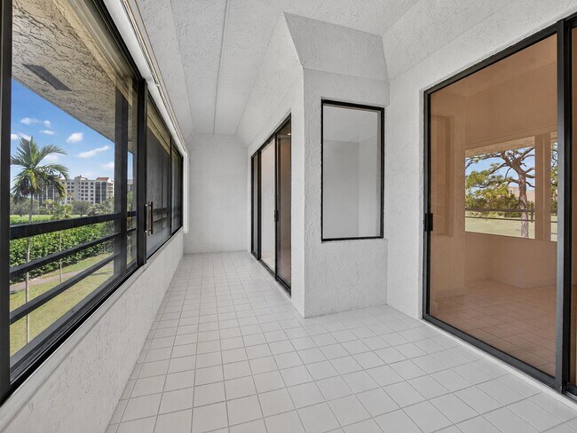 Building Photo - 7460 La Paz Blvd