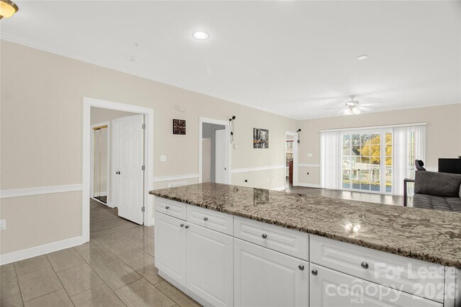 Building Photo - 9047 Meadow Vista Rd