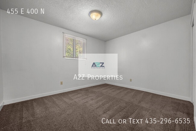 Building Photo - 455 E 400 N