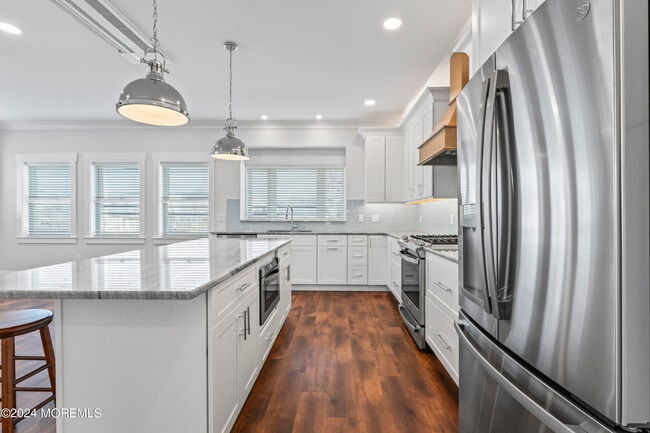 Building Photo - 95-99 Bay Ave