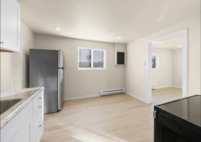 Building Photo - 517 Yuma St