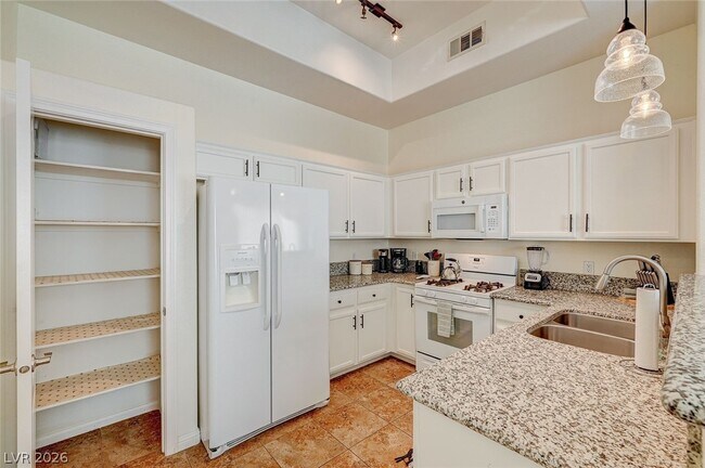 Building Photo - 3351 Indian Shadow St