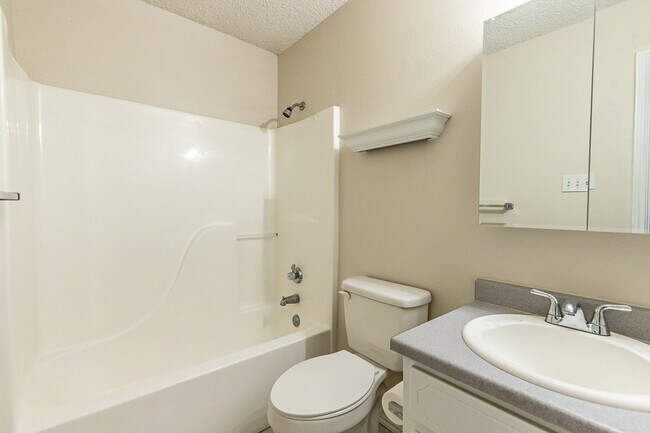 Building Photo - Wonderful 3-Bed, 2-Bath with Bonus Room in a Cul-de-Sac!