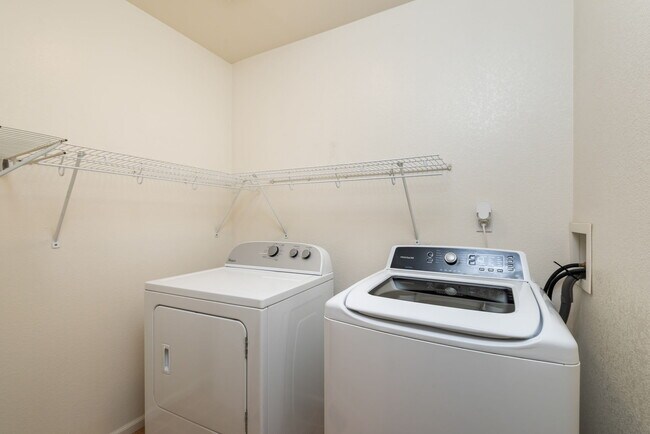 Building Photo - 4779 Waldenwood Dr