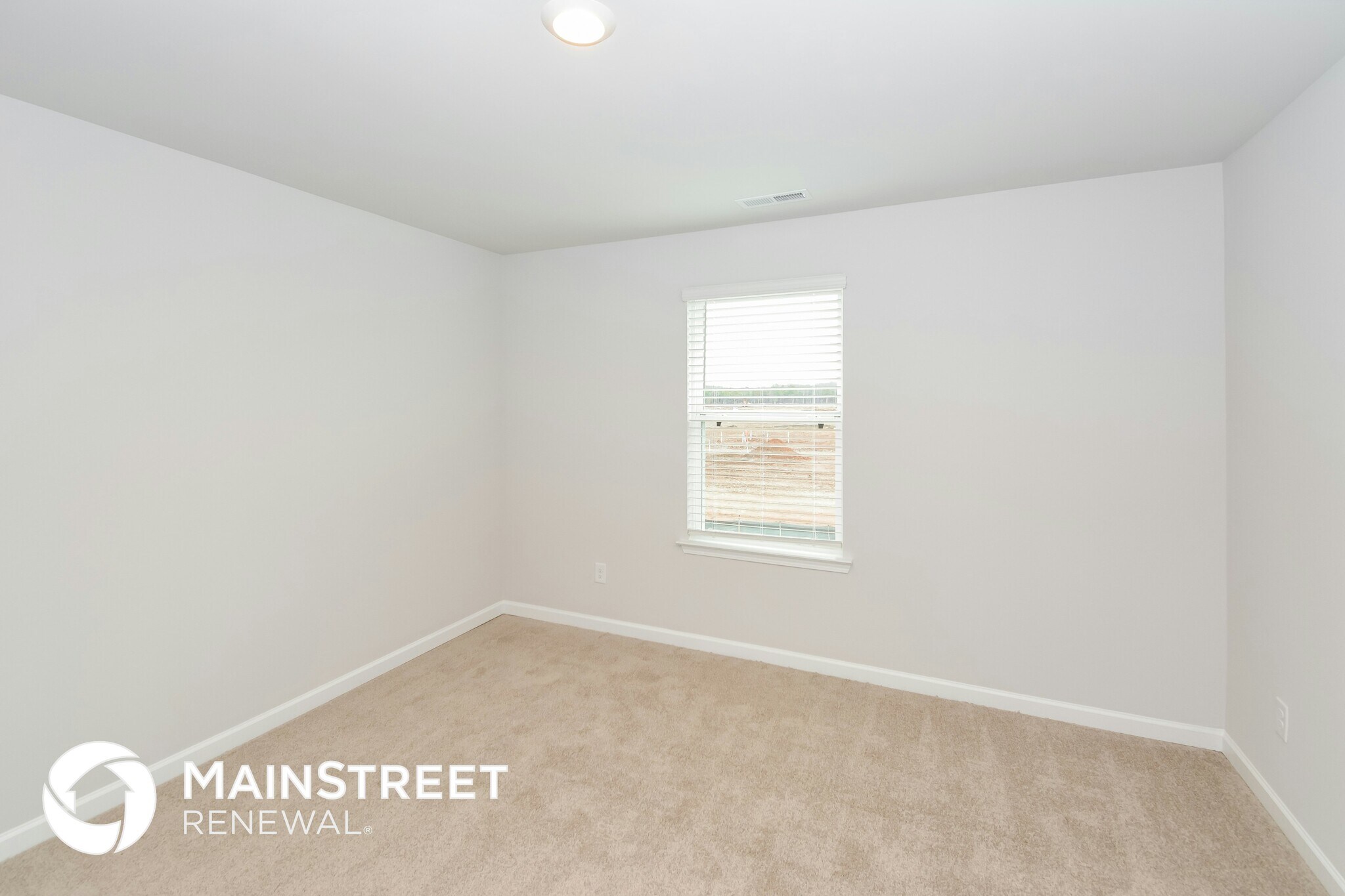 Building Photo - 2327 Curbow Dr