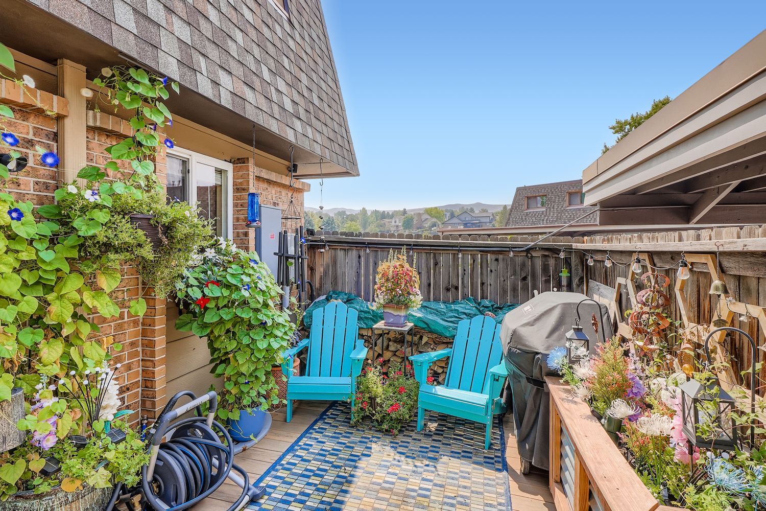 Back Patio - 382 Gladiola St