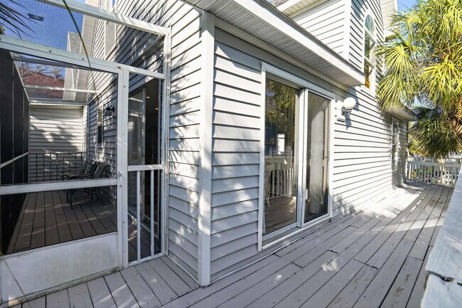 Building Photo - 203 64th St