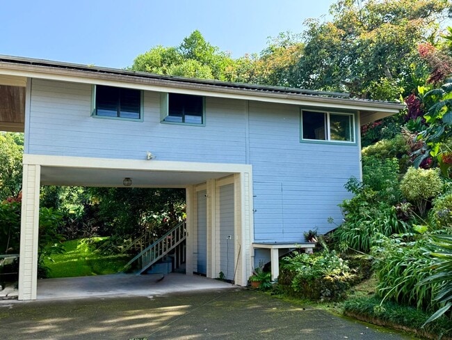 Building Photo - 76-6017-B Mamalahoa Hwy