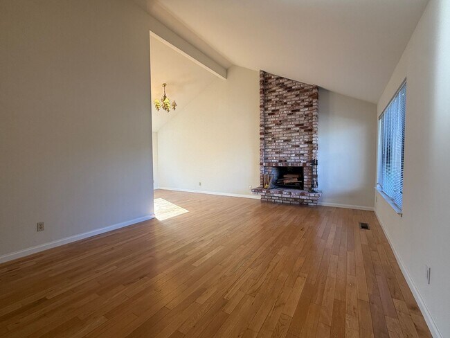 Building Photo - 6574 Leyland Park Dr