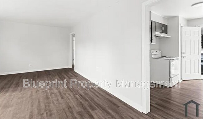 Building Photo - 3120 24th St N