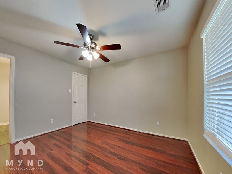 Building Photo - 8110 Rosemary Drive