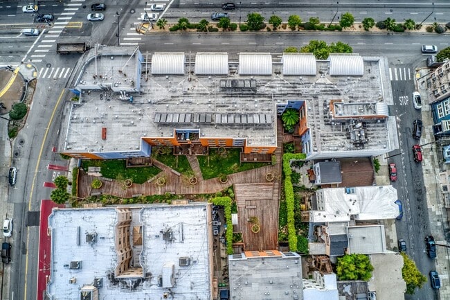 Building Photo - Condo for Rent in the Mission District - $...