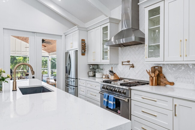 Building Photo - 6204 Sand Pine Ct