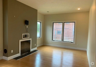 Building Photo - 3 bedroom, 2 bath bungalow, south of town!