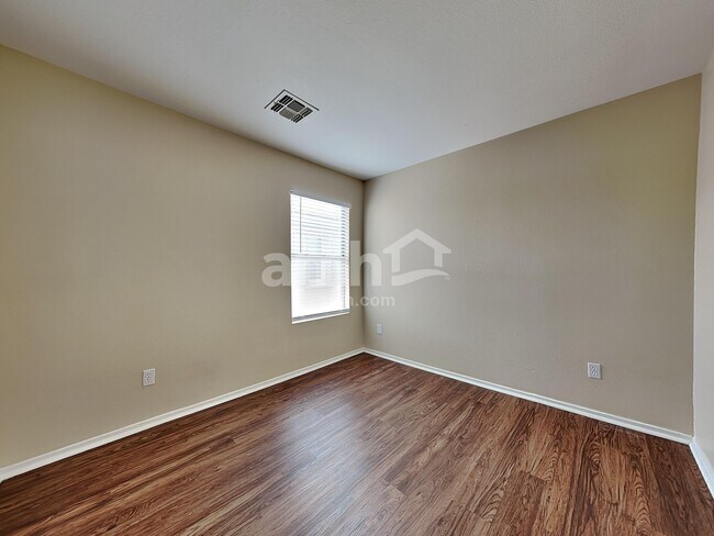 Building Photo - 11167 W Garfield St