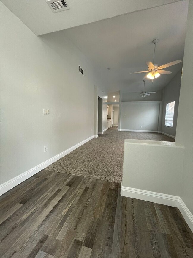 Building Photo - Charming Single-Story Home with 3-Car Gara...