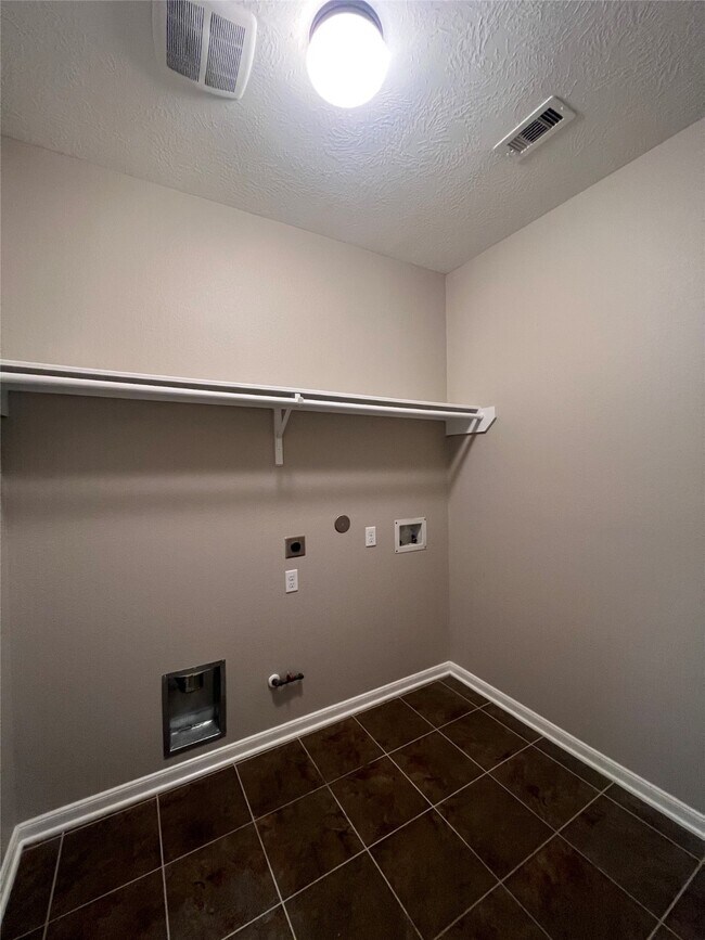 Building Photo - 2906 Coastal Prairie Ln