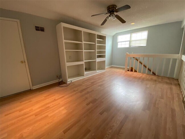 Building Photo - 6502 Briar Terrace Dr