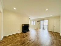 Building Photo - can334