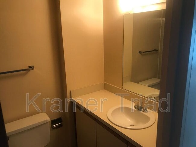 Building Photo - 555 E William St