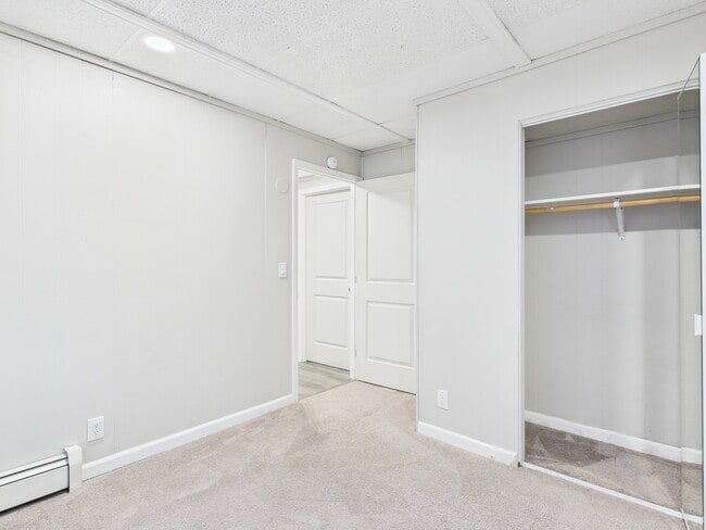 Building Photo - 246 E 7th Ave