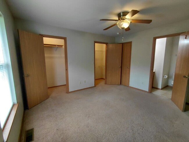 Building Photo - 20333 Skyview
