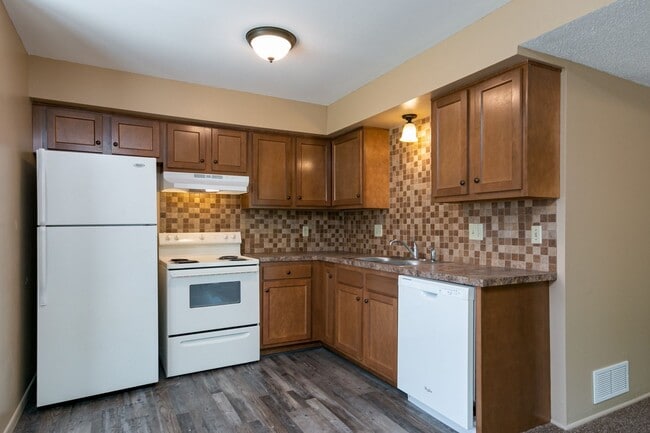 Building Photo - Blending Relaxation & Sophistication Creat...