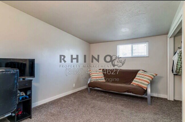 Building Photo - 617 E 925 N