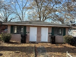 Building Photo - *AVAILABLE NOW - Total Electric* 1 Bedroom / 1 Bathroom Duplex for Rent in Midtown Columbus, GA***