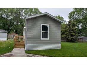 Building Photo - 152 Lynn Ln