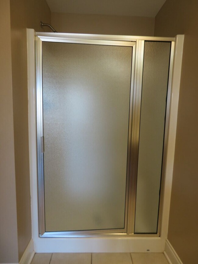 Building Photo - River Towne Condominium Unit 503 - Large condo for rent  3 bedrooms/2 baths.  $2400/month