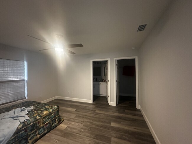 Building Photo - 13770 SW 113th Ln