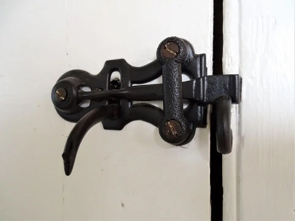 Building Photo - 145 E Main St