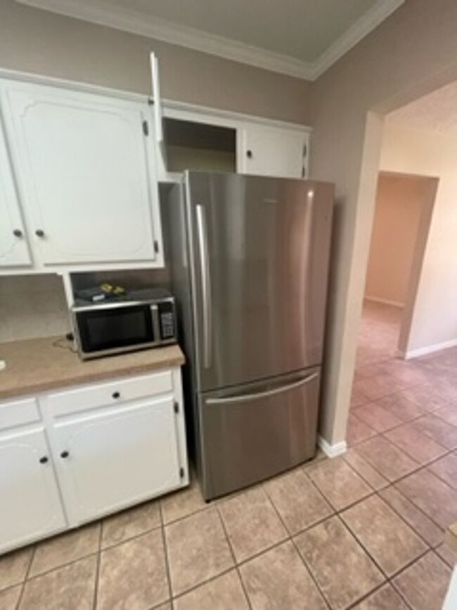 Building Photo - Beautiful 3 Bed Home! Zia School District!