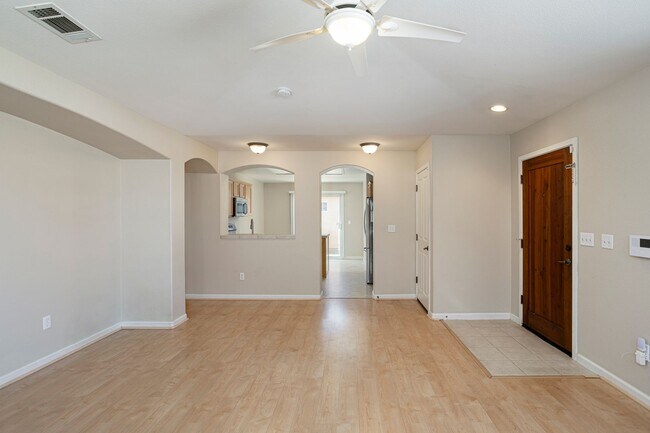 Building Photo - Schedule a tour today for a BEAUTIFUL 3-Be...
