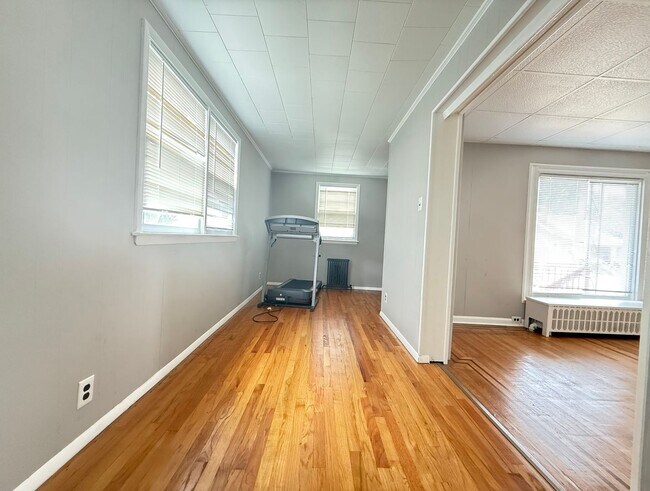 Building Photo - 2604 Hamilton Ave