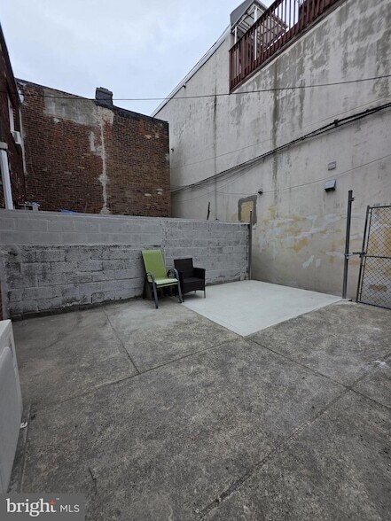 Building Photo - 1153 S 11th St