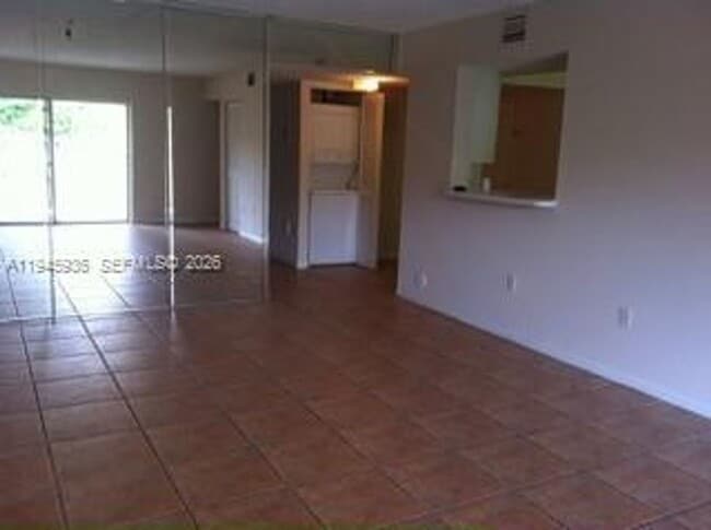 Building Photo - 4744 NW 114th Ave