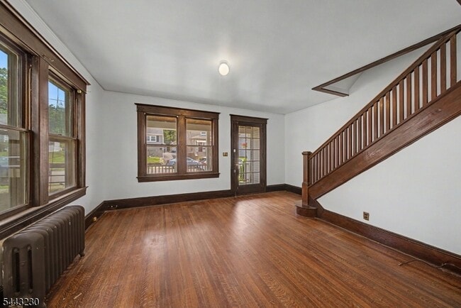 Building Photo - 420 Hill St