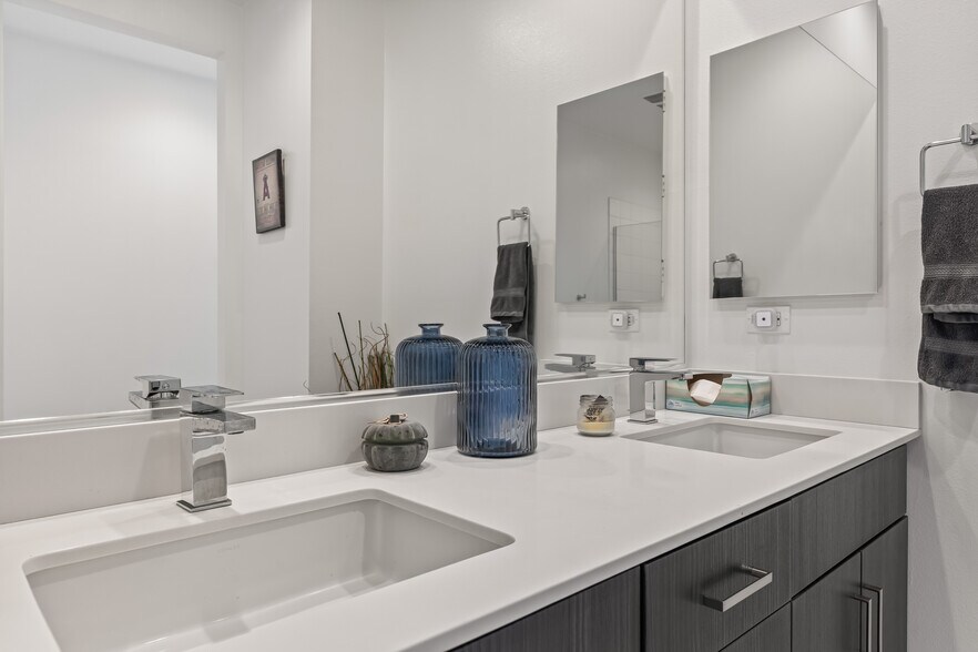 Second double vanity - 215 Elm Ave