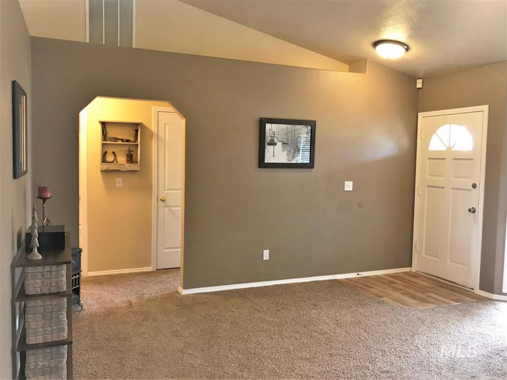 Building Photo - 5008 N Rothmans Ave