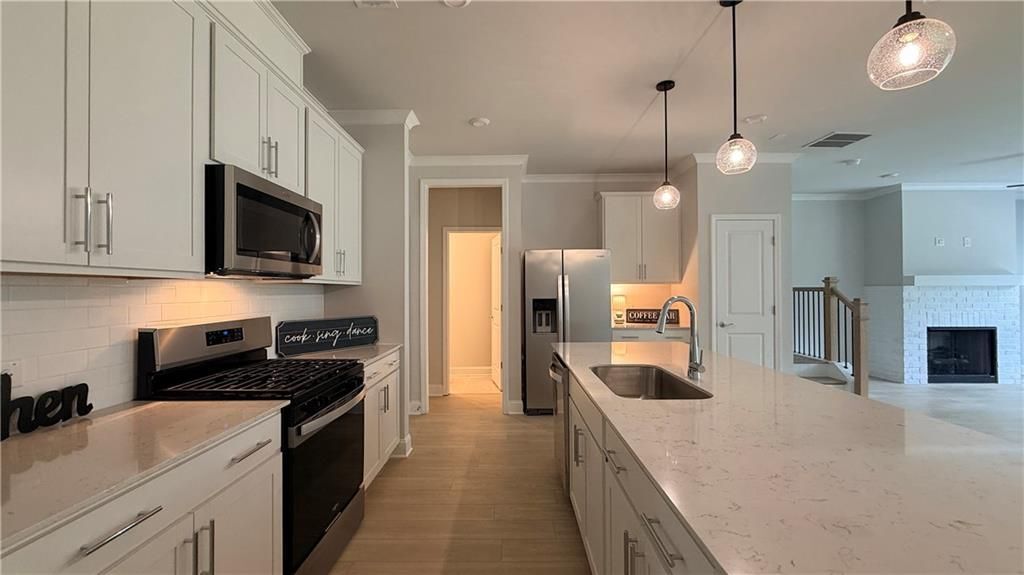 Building Photo - 3235 Cherry Grv Wy