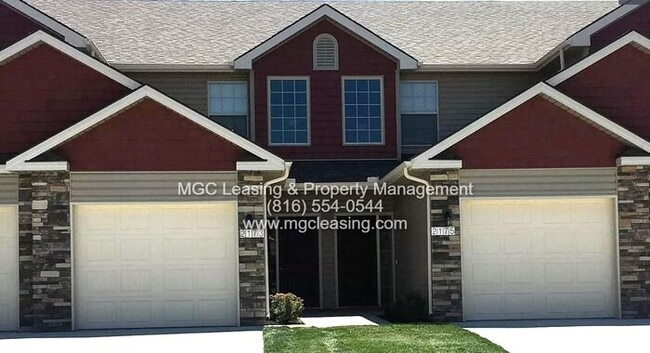 Building Photo - EAGLE CREEK LUXURY TOWNHOME READY NOW