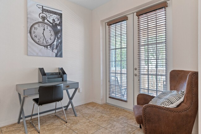 Building Photo - 4765 S Amstel Dr