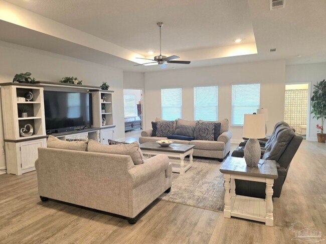 Building Photo - 8055 Silver Maple Dr